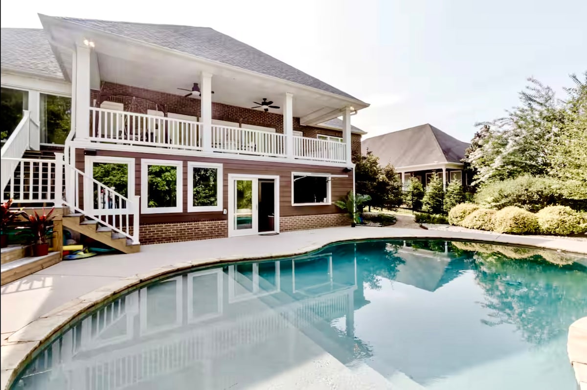 Smoky Mountain Respite pool terrace and rear entry